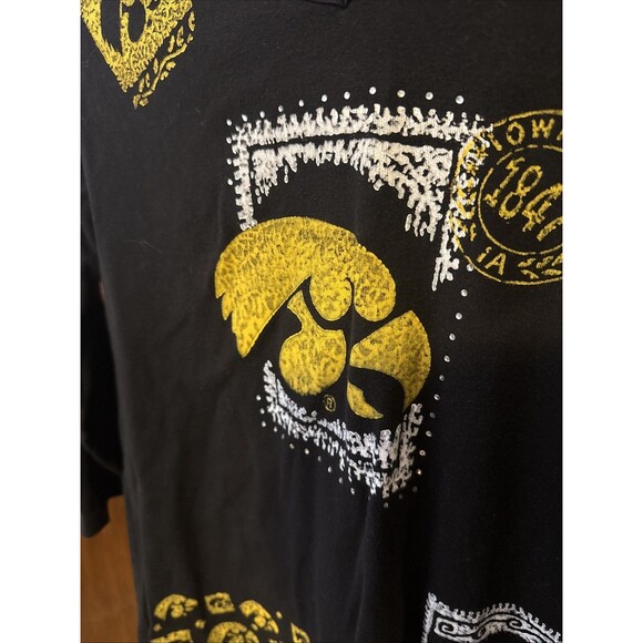 UNIVERSITY OF IOWA HAWKEYES BLING TOP/T-SHIRT W/RHINESTONES SZ XL - Picture 2 of 4